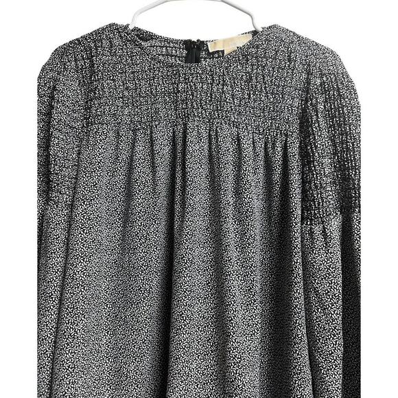 Michael Kors Smocked Peasant Blouse Size XS Pullover Zip Back Black White - Picture 2 of 10